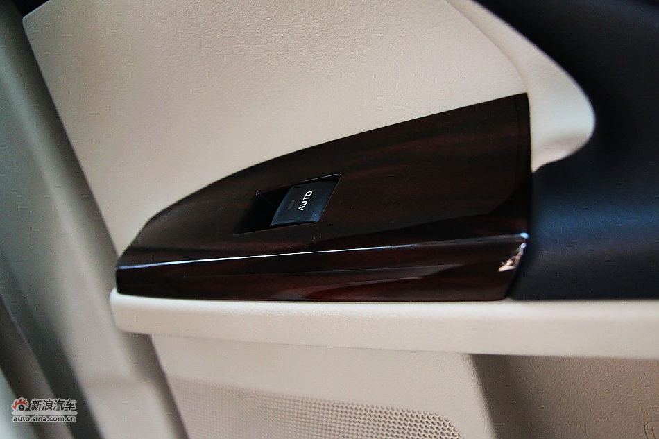 新锐志试车实拍-内饰