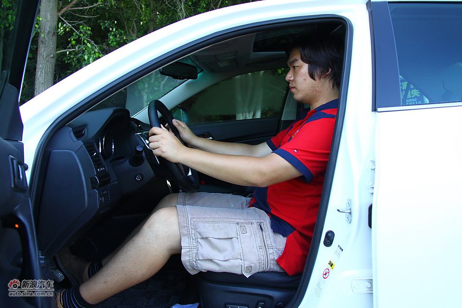 锐志座椅与空间