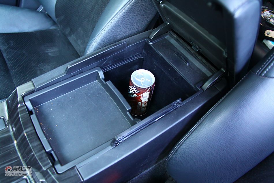 锐志座椅与空间