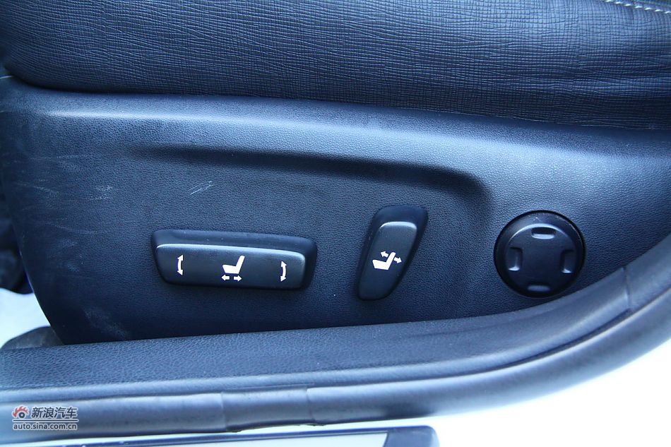 锐志座椅与空间