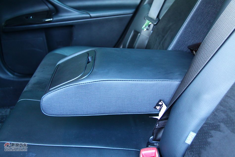 锐志座椅与空间