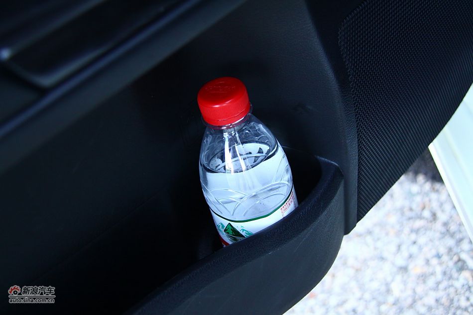 锐志座椅与空间