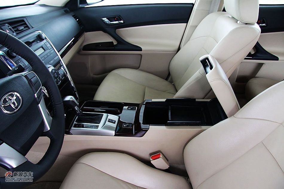 新锐志试车实拍-内饰