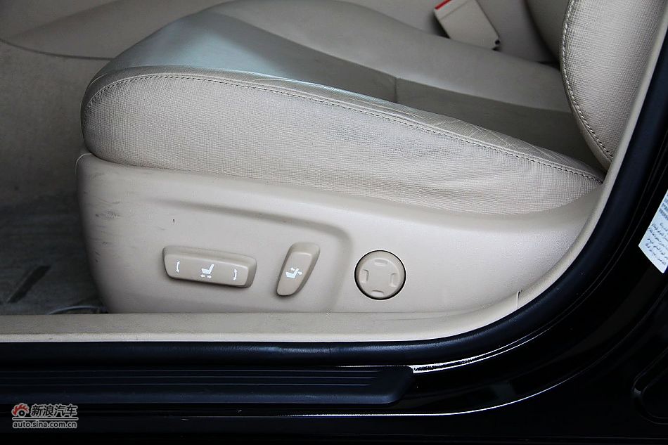 新锐志试车实拍-内饰