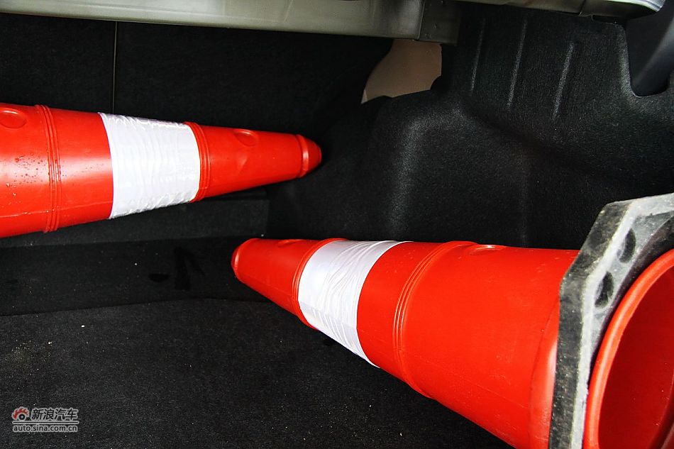 新锐志试车实拍-其他