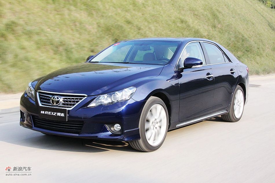 新锐志试车实拍-动态