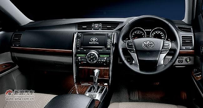 全新锐志海外版内饰资料图