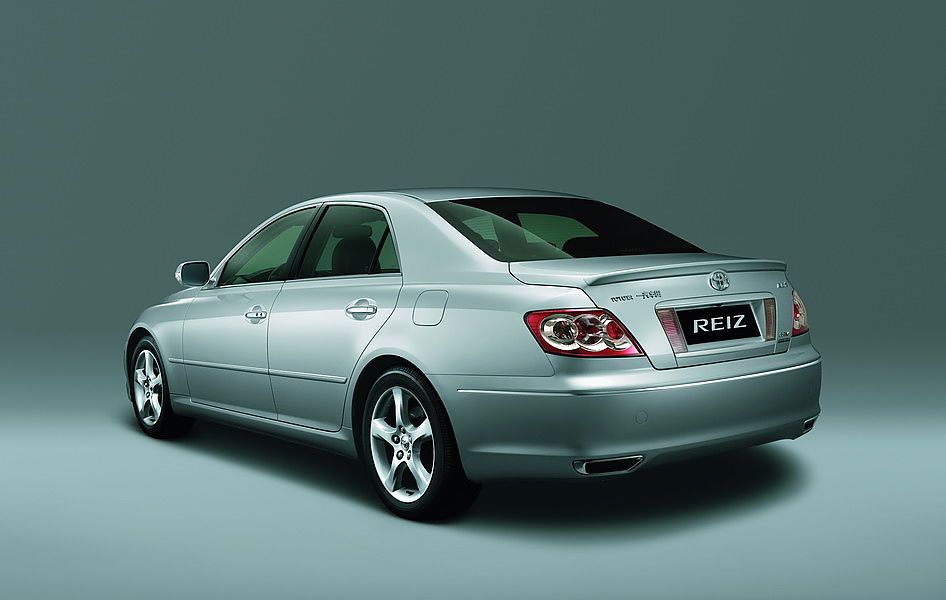 改款锐志外观图片