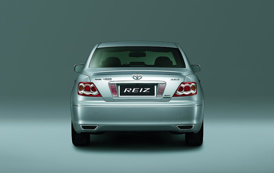 改款锐志外观图片