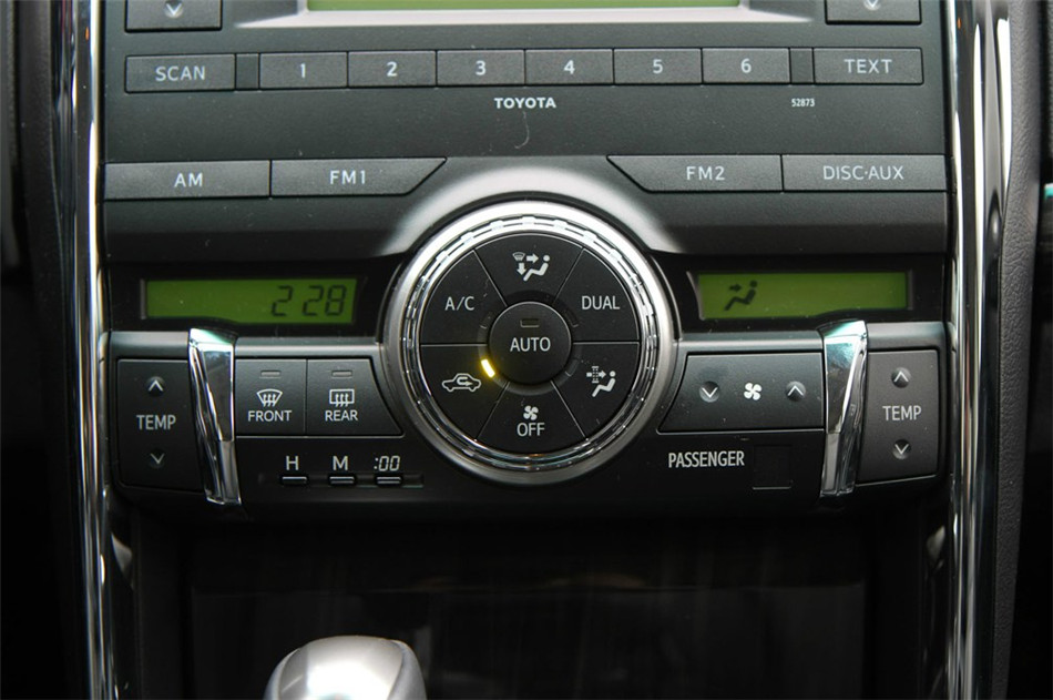 2012款锐志2.5V风度菁英炫装版 