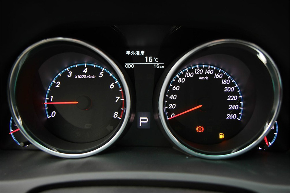 2012款锐志2.5V风度菁英炫装版 