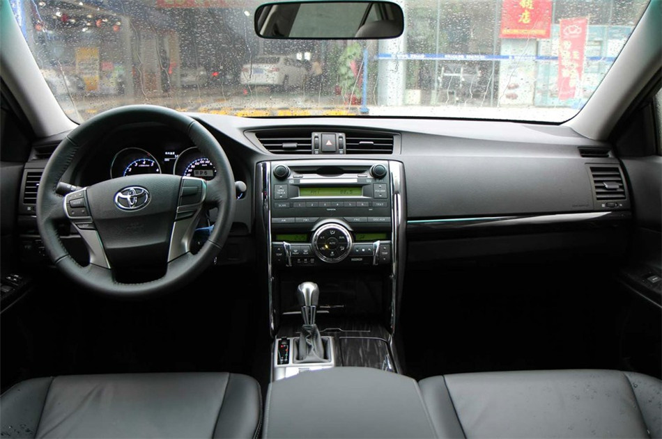 2012款锐志2.5V风度菁英炫装版 