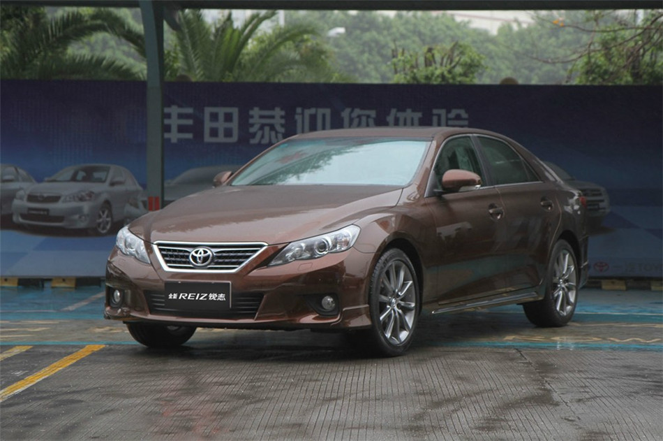 2012款锐志2.5V风度菁英炫装版 