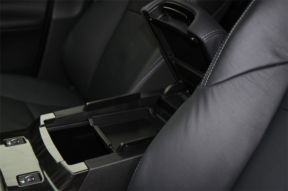 2012款锐志2.5V风度菁英炫装版 