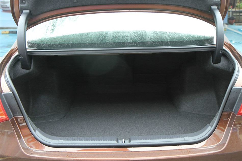 2012款锐志2.5V风度菁英炫装版 