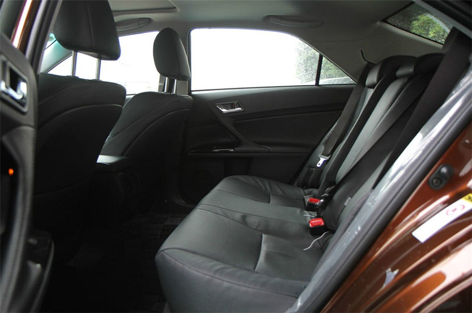 2012款锐志2.5V风度菁英炫装版 