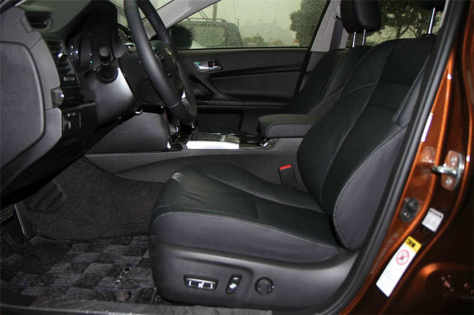 2012款锐志2.5V风度菁英炫装版 