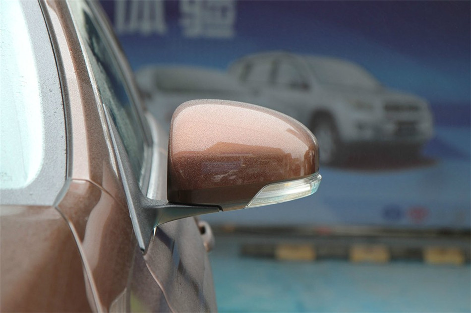 2012款锐志2.5V风度菁英炫装版 