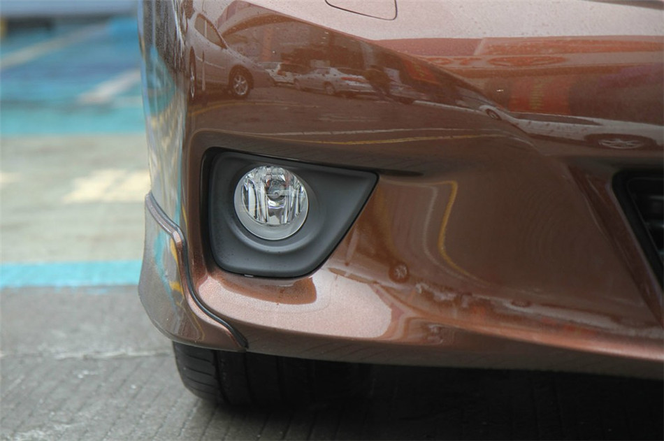 2012款锐志2.5V风度菁英炫装版 