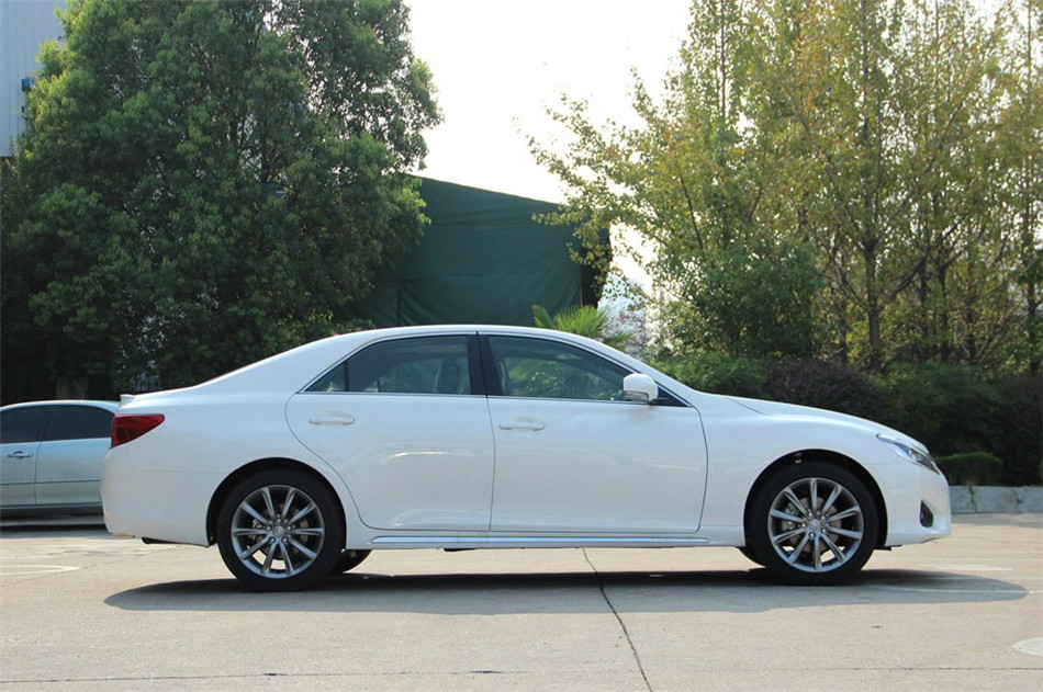 2013款锐志2.5V自动尚锐版