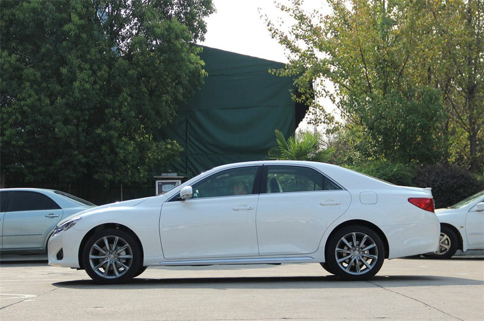 2013款锐志2.5V自动尚锐版