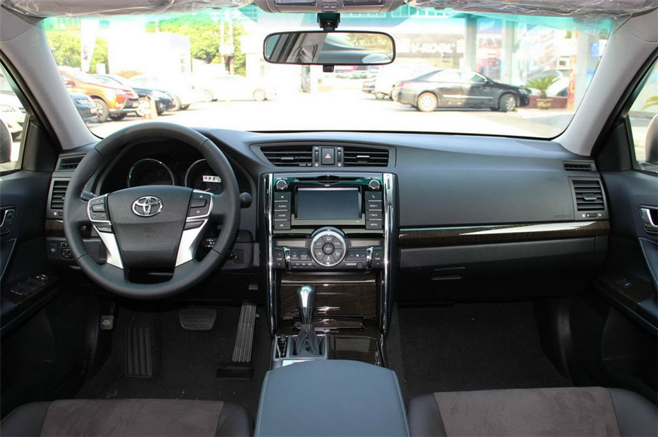 2013款锐志2.5V自动尚锐版