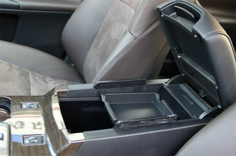 2013款锐志2.5V自动尚锐版