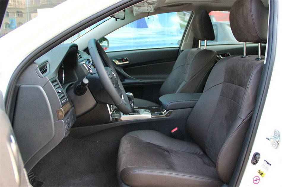 2013款锐志2.5V自动尚锐版