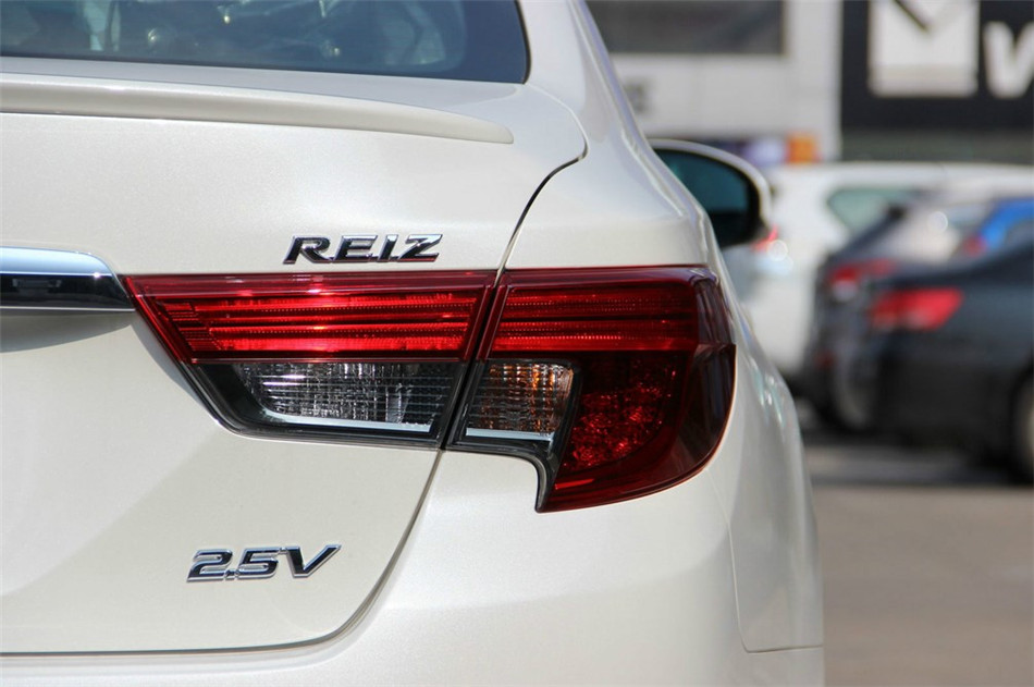 2013款锐志2.5V自动尚锐版