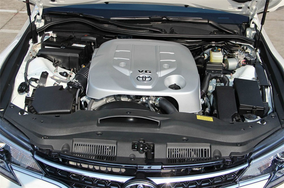 2013款锐志2.5V自动尚锐版