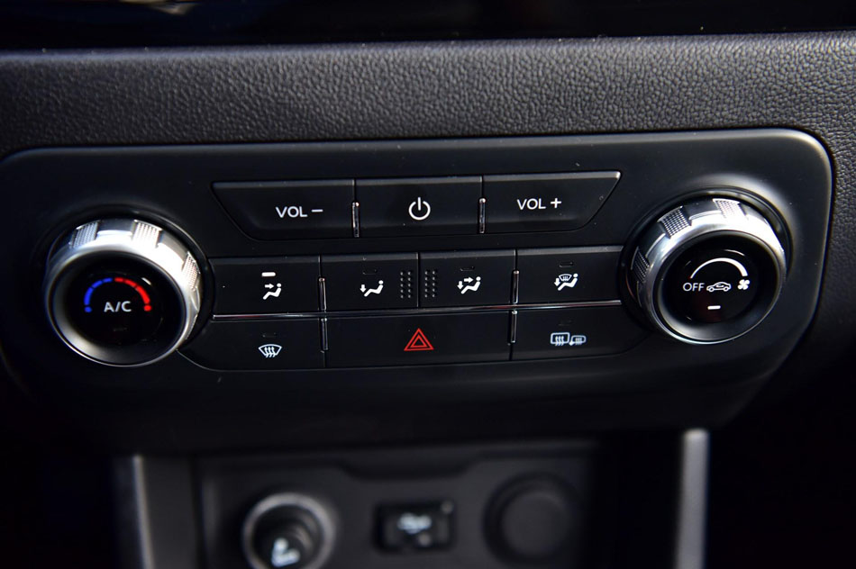 2018款 1.5L 手动豪华型 内饰