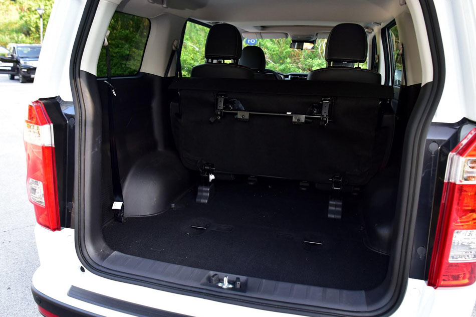 2018款 1.5L 手动豪华型 座椅空间