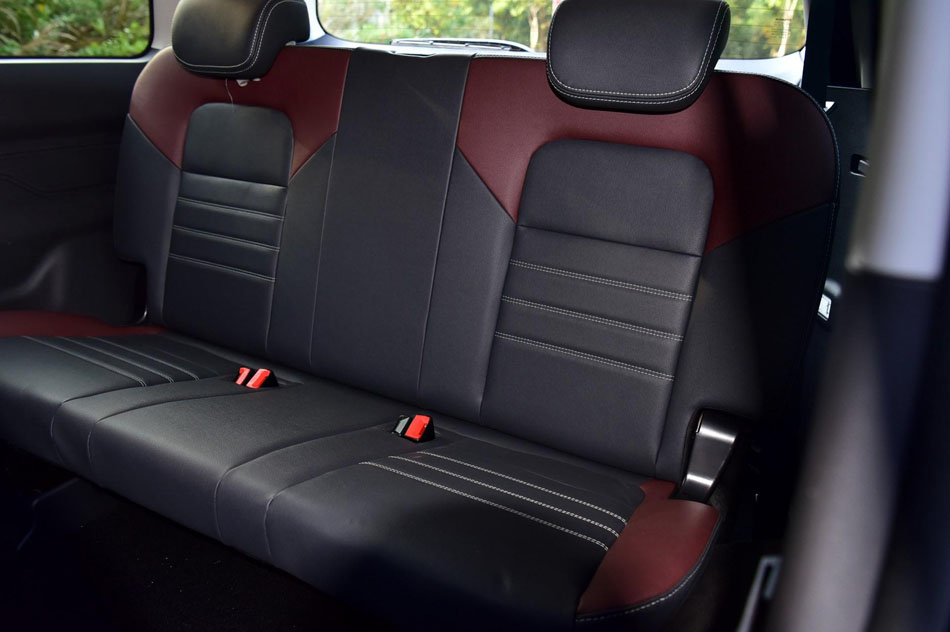 2018款 1.5L 手动豪华型 座椅空间