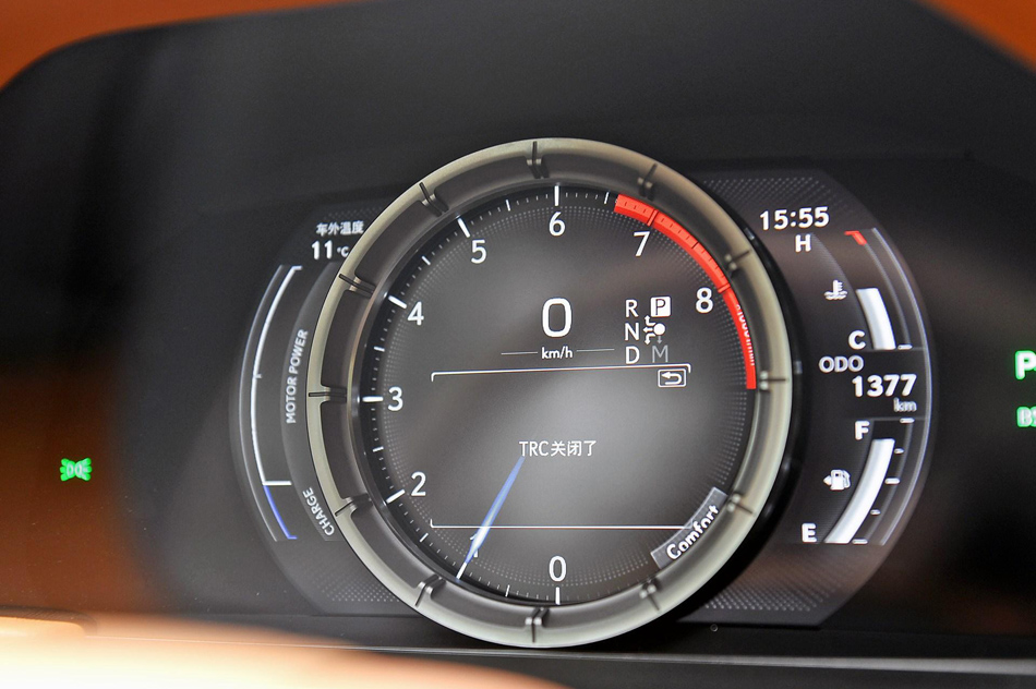 2018款 500h 运动版 内饰