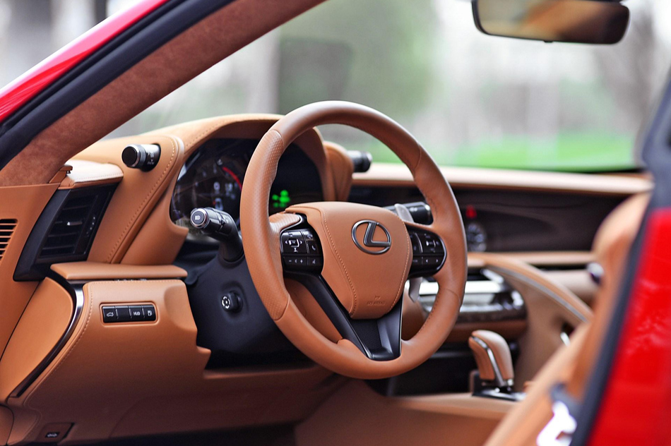 2018款 500h 运动版 内饰