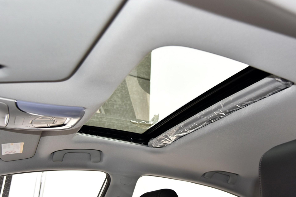 2018款 200T 自动豪华版 座椅空间