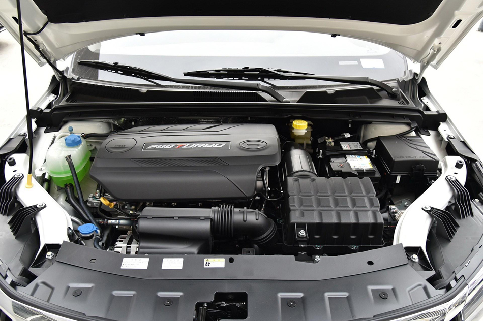 2018款 200T 自动豪华版 引擎底盘