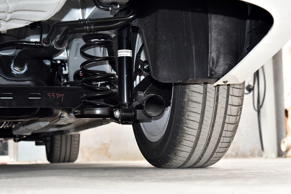 2018款 200T 自动豪华版 引擎底盘