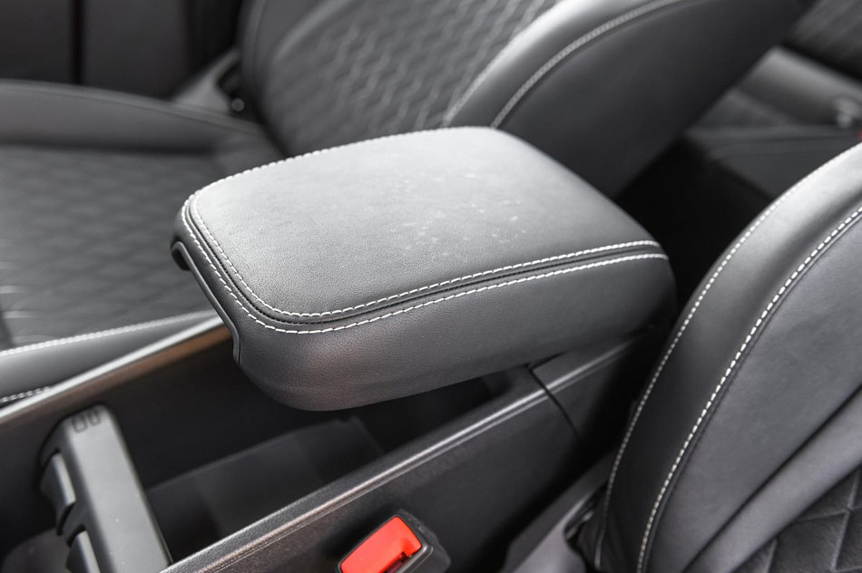 2018款 TSI280 旗舰版 座椅空间