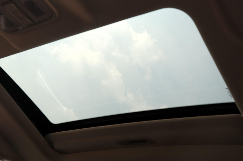 2018款 1.6L 手动尊享型 座椅空间