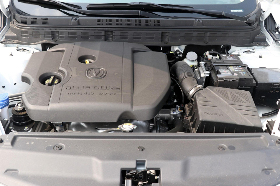 2018款 1.6L 手动尊享型 引擎底盘