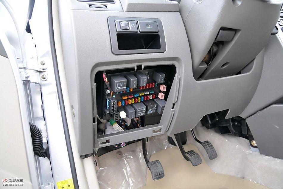 力帆520领航舒适型内饰