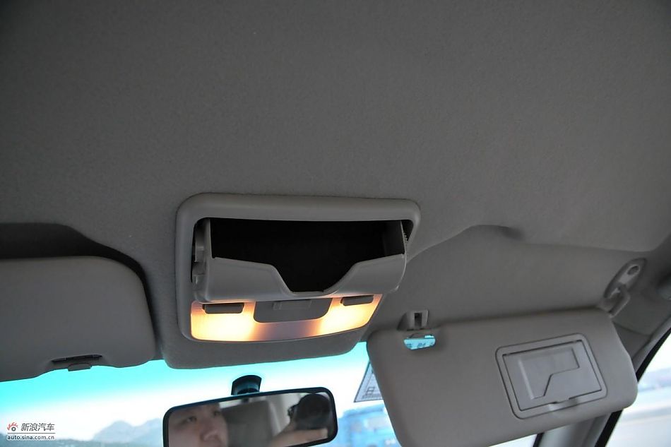 力帆520领航舒适型内饰