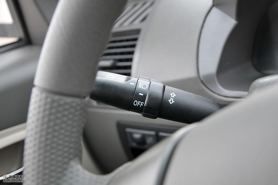 力帆520领航舒适型内饰