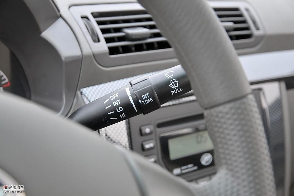 力帆520领航舒适型内饰