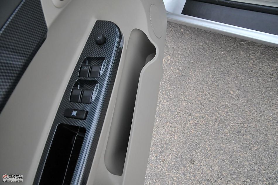 力帆520领航舒适型内饰