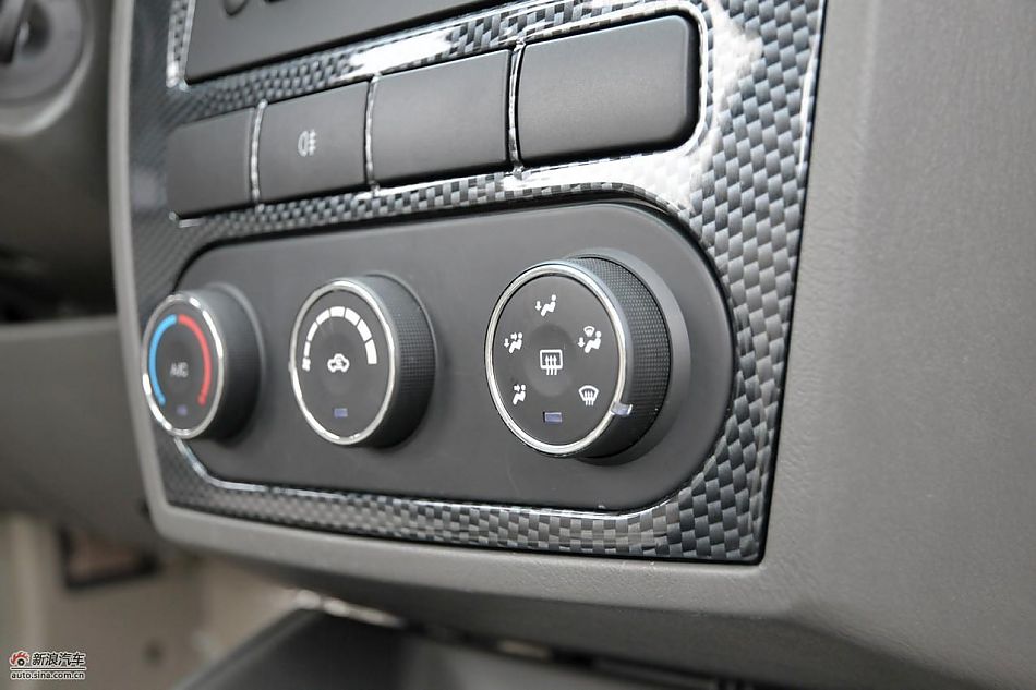 力帆520领航舒适型内饰