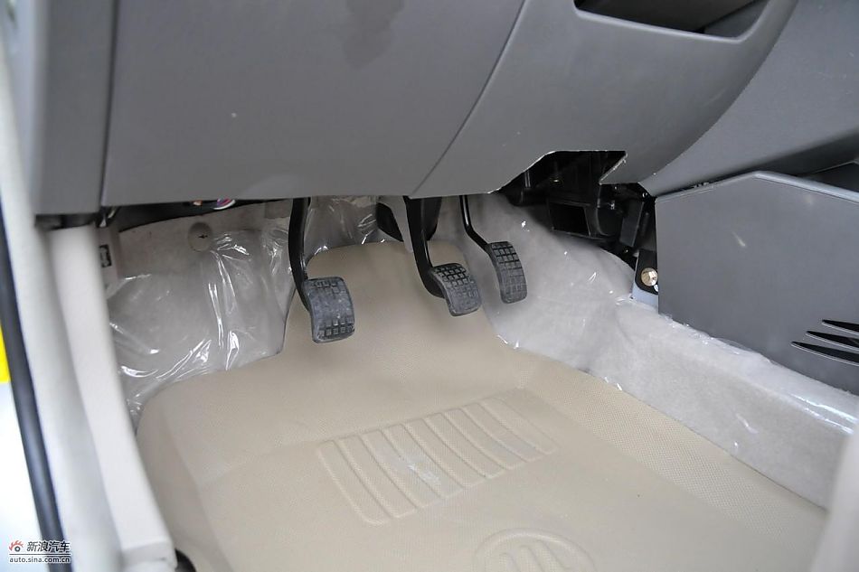 力帆520领航舒适型内饰