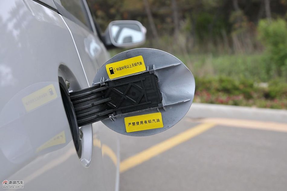 力帆520领航舒适型车身细节