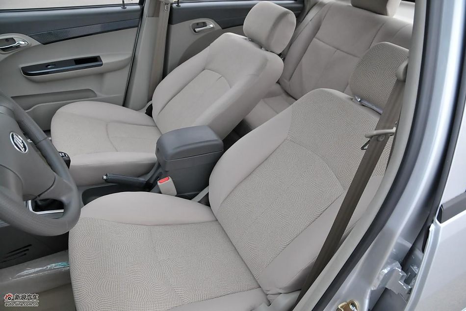 力帆520领航舒适型内饰